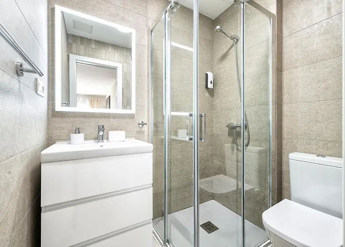 And Home, Canteras *